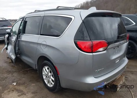 2020 Chrysler Voyager Lxi из США, поврежденный, VIN 2C4RC1DG3LR286139